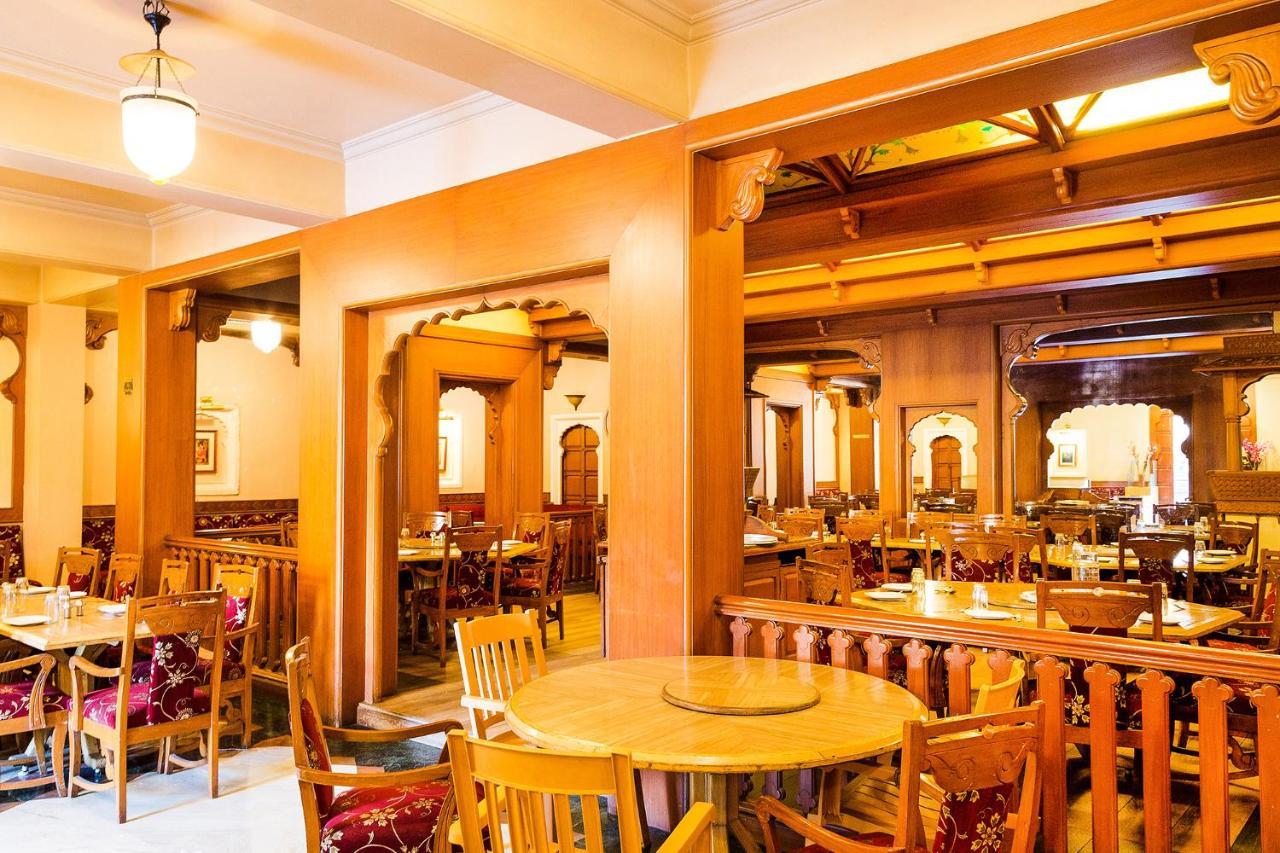 Collection O Hotel Rajwada Near The Pavillion Pune Exterior foto
