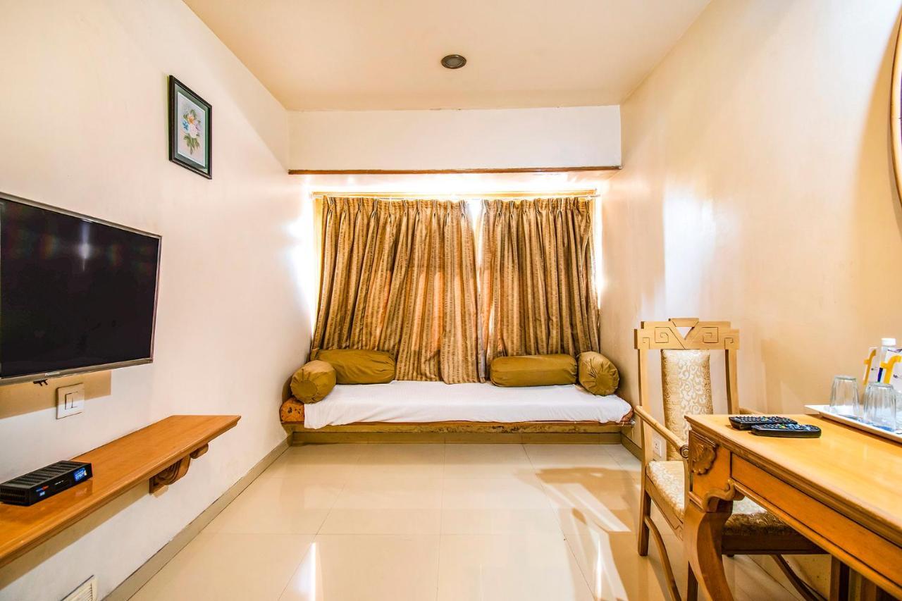 Collection O Hotel Rajwada Near The Pavillion Pune Exterior foto